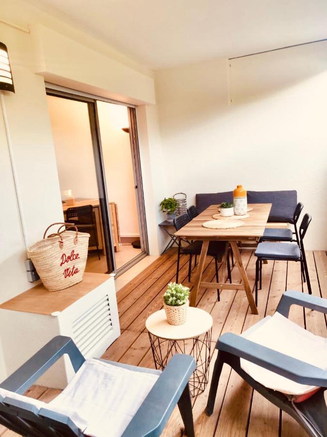 Mandelieu Grand Studio Avec Piscine Et Proche De La Mer Ngoại thất bức ảnh
